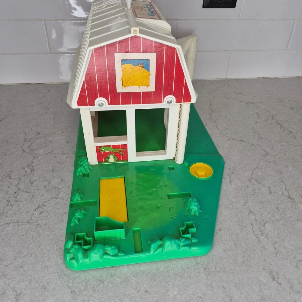 Fisher-Price Little People Animal Sounds Moos Farm 2555 Vintage Red White